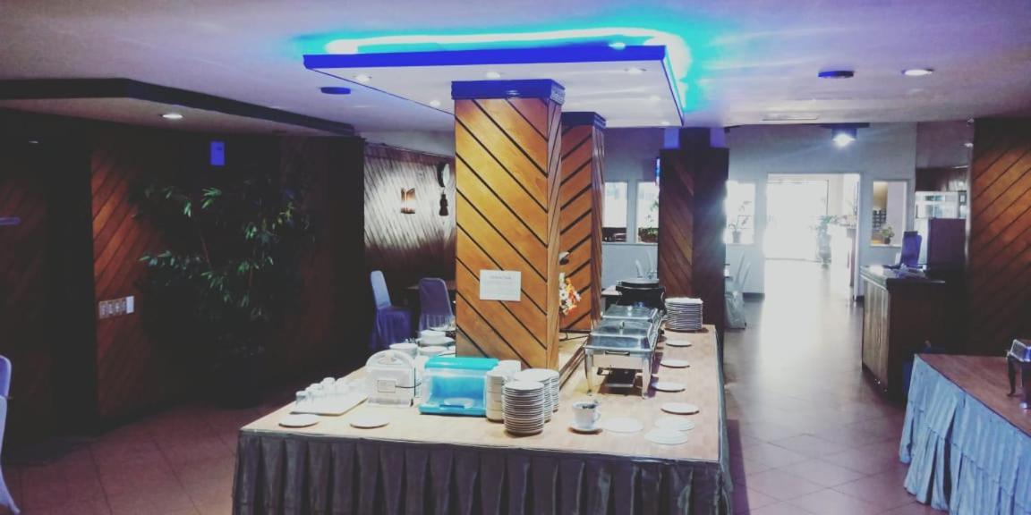 Rauda Hotel Syariah Pekanbaru Ngoại thất bức ảnh